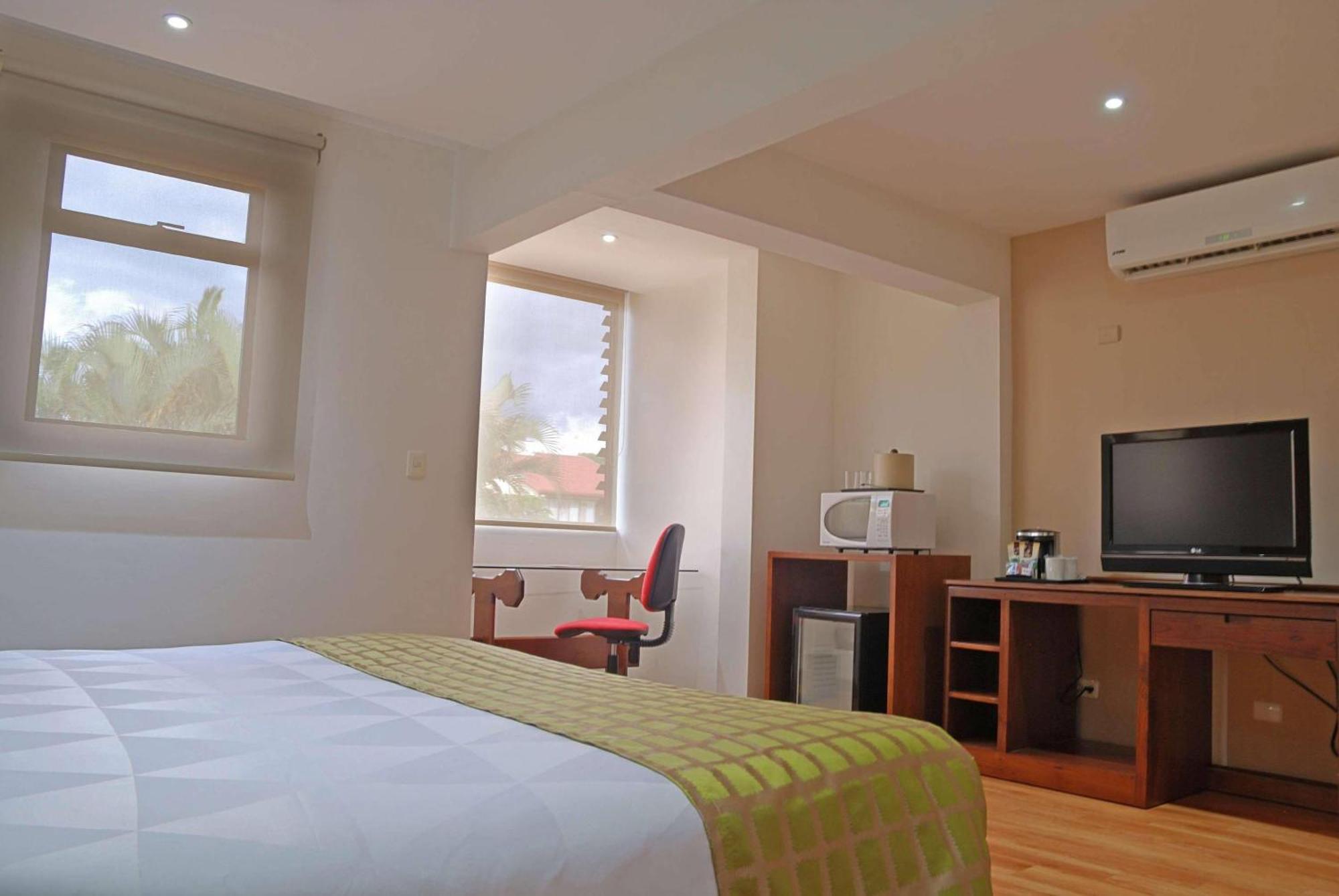 Country Inn & Suites By Radisson, San Jose Aeropuerto, Costa Rica Bagian luar foto